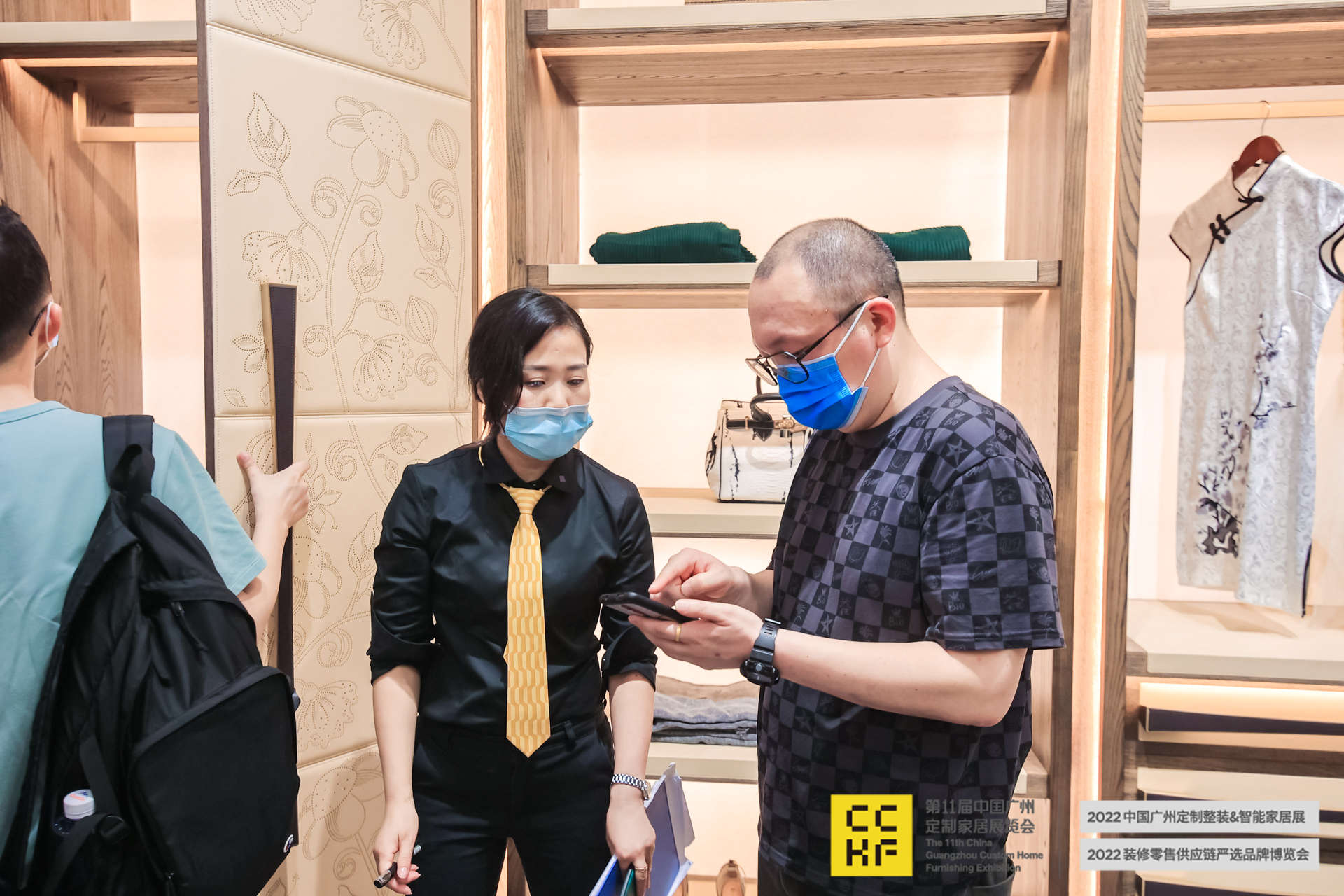 合生雅居木皮整装强势出圈第11届定制家居展,“小整装·大定制”一站式搞定 合生雅居木皮整装强势出圈第11届定制家居展,“小整装·大定制”一站式搞定